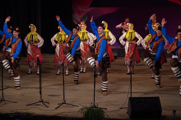 Ensemble „Arsenal" — Bulgaria